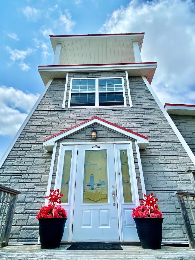 The Waterfront Motel Grand Barachois Exterior photo
